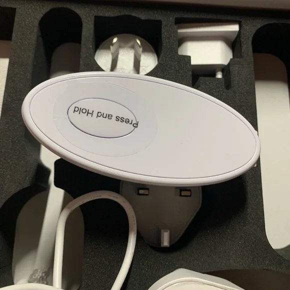 Omnilux LED Light Therapy Face Mask - Picture 5 of 8